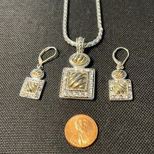 Vintage two-toned removable pendant with matching pierced earrings